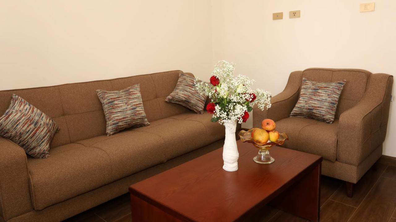 Black Horse Hotel Apartment Адис Абеба Екстериор снимка