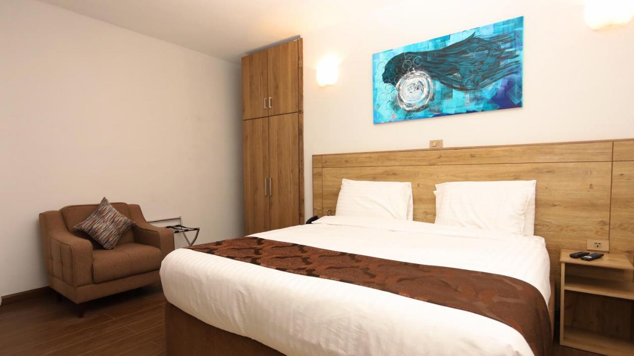 Black Horse Hotel Apartment Адис Абеба Екстериор снимка