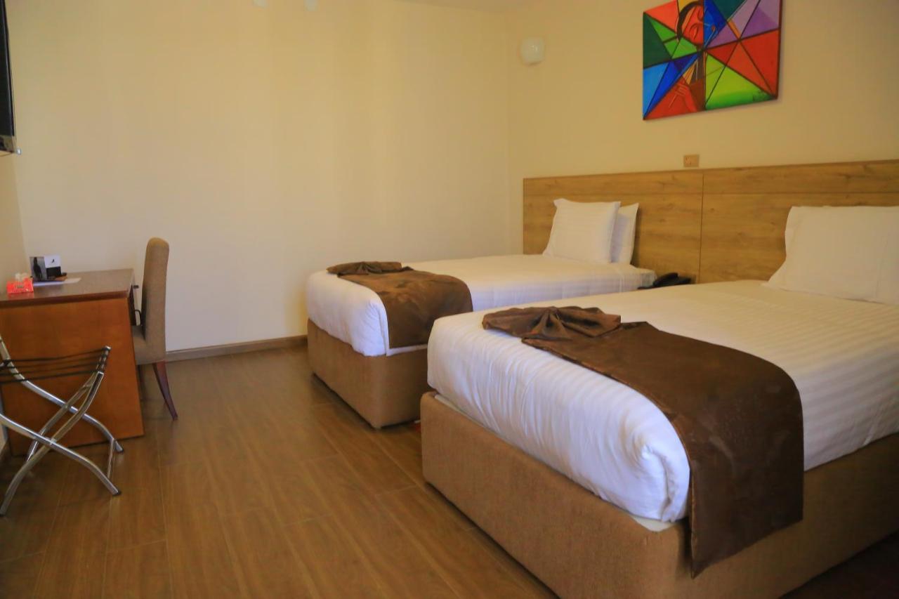 Black Horse Hotel Apartment Адис Абеба Екстериор снимка
